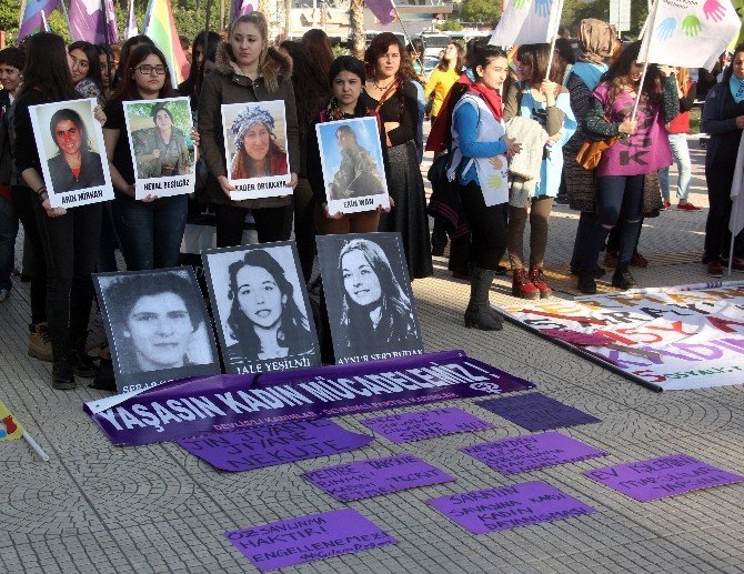 Kadınlar Günü Kutlaması PKK Propagandasına Döndü