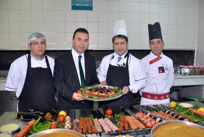 AB Bakan Yardımcısı Şahin, Yemişhan’da Mangal Başına Geçti