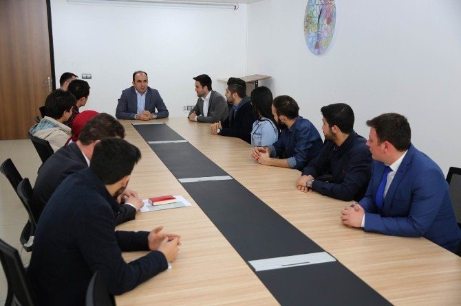 Altay, Gençlik Meclisi Üyeleriyle Bir Araya Geldi