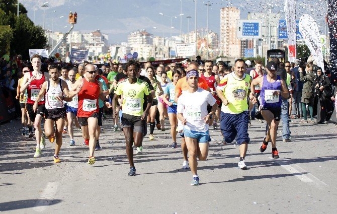 11. Uluslararası Runatolia Antalya Maratonu Start Aldı
