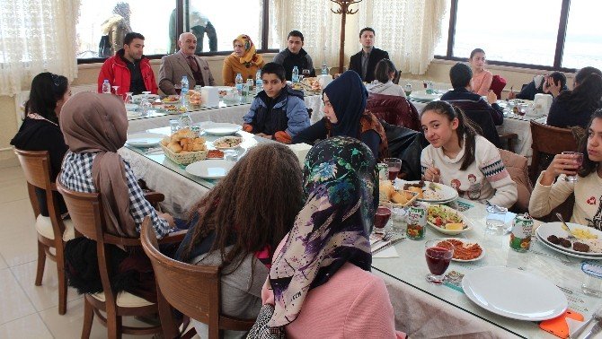 Erzurum Öğrencileri İle Buluşuyor
