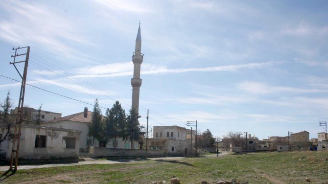 Tuzköy’deki kaya evler kanser yapıyor