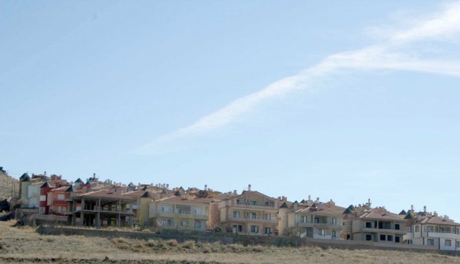 Tuzköy’deki kaya evler kanser yapıyor