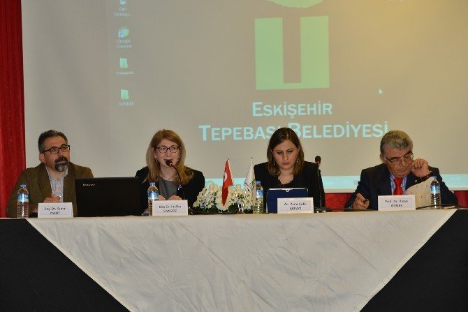 Tepebaşı’nda ‘Türkiye’de Kadın Haklarının Gelişimi’ Söyleşisi