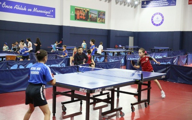 Sultangazi’de Spor Turnuvası Başladı