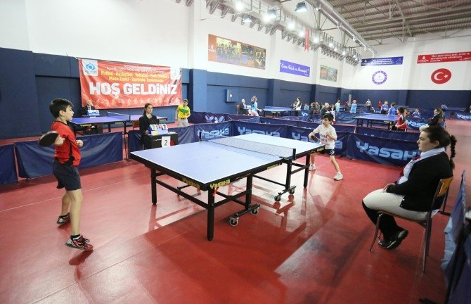 Sultangazi’de Spor Turnuvası Başladı
