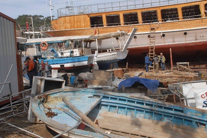 Fethiye’de Teknede Yalnız Yaşayan Şahıs Ölü Bulundu