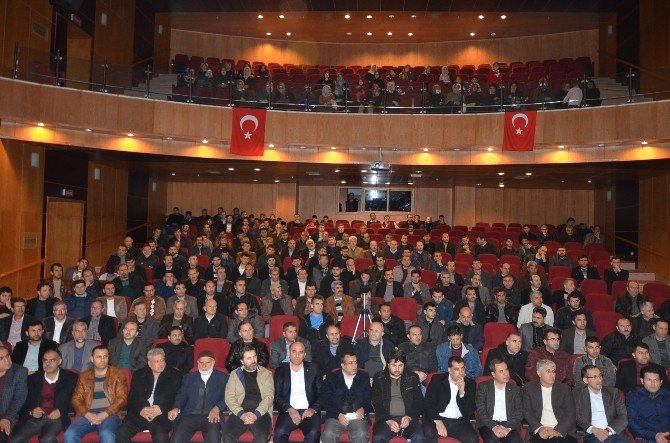 Ortadoğu Ve Türkiye İle Yakın Tarihte Ortadoğu Konferansı Düzenlendi