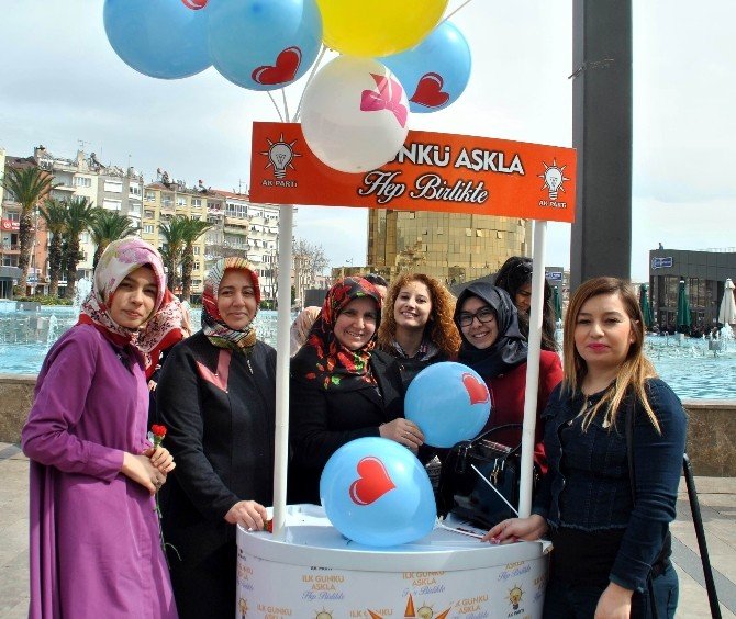 AK Parti Aydın Teşkilatı, Kadınlara Karanfil Dağıttı