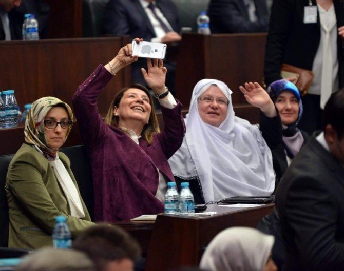 Eskişehir’in TEK Kadın Başkanı Akgün’den 8 Mart Dünya Kadınlar Günü Mesajı