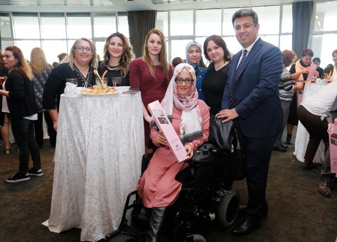 Başkan Karadeniz’den Kadın Belediye Çalışanlarına Özel Kutlama