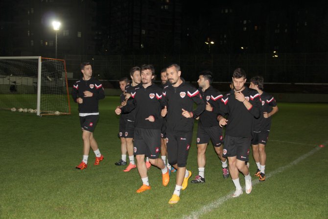 Lider Adanaspor, Altınordu'ya hazırlanıyor