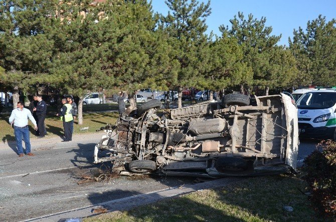 Ankara’da Trafik Kazası: 2 Ölü, 1 Yaralı