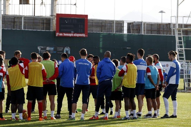 Antalyaspor’da Kırmızı Kart Gören İki Futbolcuya Ceza