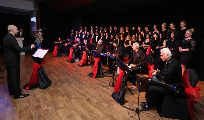 Canik’te Kadınlara Konserli Kutlama