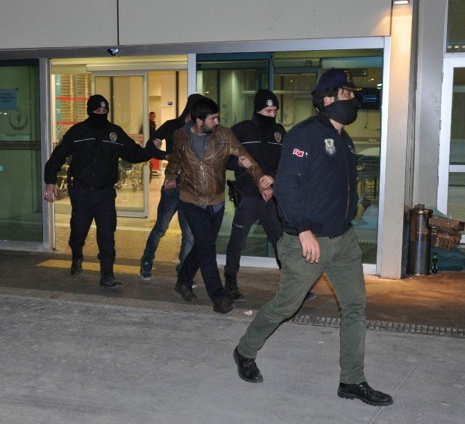 Sivas’ta Terör Örgütü Şüphelileri Sağlık Kontrolünden Geçirildi