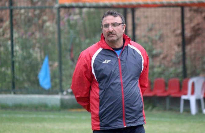 Tavşanlı Linyitspor teknik direktörü görevinden istifa etti