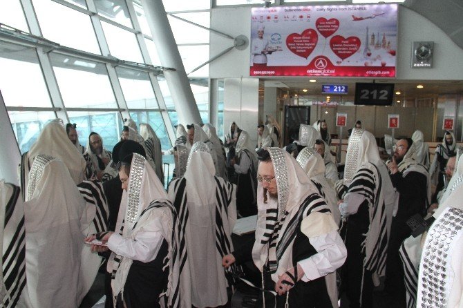 Atatürk Havalimanı’nda Yahudi Ayini