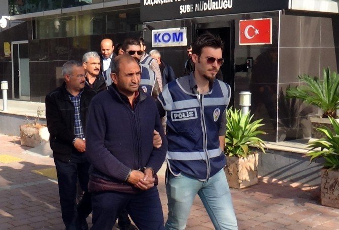 Antalya’da Rüşvet Operasyonu: 8 Gözaltı