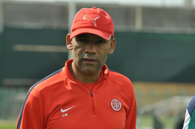 Antalyaspor Teknik Direktörü: Bursa maçını kazanacağız
