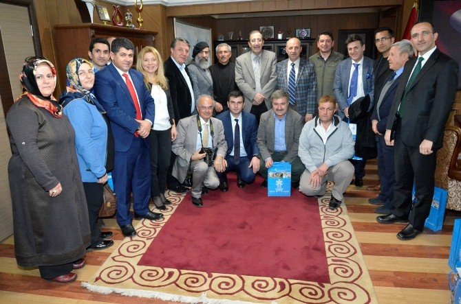 Ege Bölgesi Erzurum Dernekler Birliği Federasyonu Başkan Bulutlar’ı Ziyaret Etti
