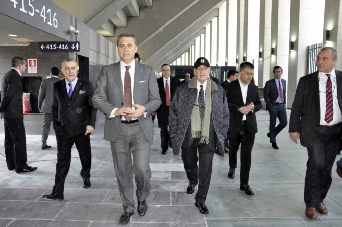 Beşiktaşlı işadamları, yöneticiler ve futbolcular Vodafone Arena'da buluştu