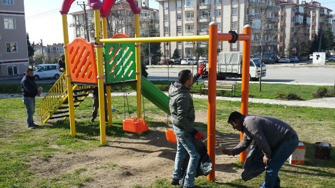 Edirne’de Çocuk Parkları Bahara Hazırlanıyor