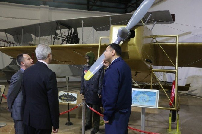 Suriyeli Kozmonot, Hava Harp Okulu Ve İstanbul Havacılık Müzesi’ni Ziyaret Etti