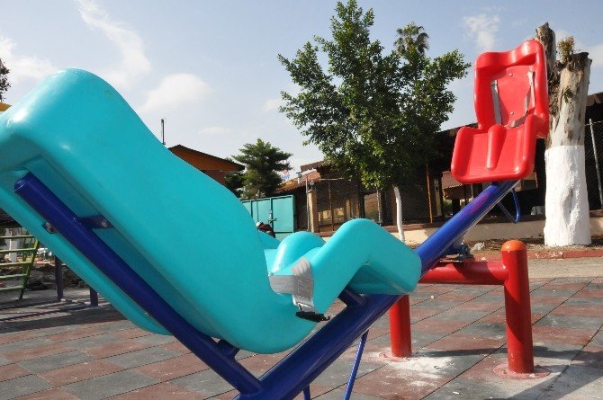 Tarsus’ta Parklar Engellilere Göre Düzenleniyor