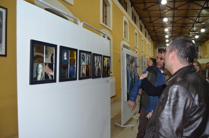 İğne İplikle Yaptığı Kara Kalem Portre Eserlerini Sergiledi