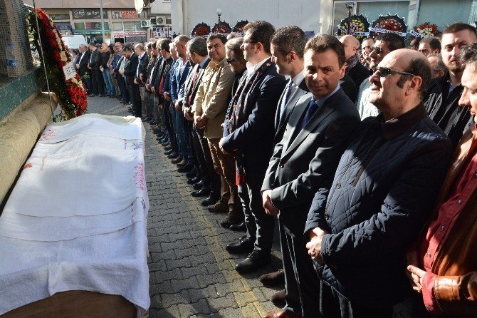 Ünlü Sanatçı Volkan Konak’ın Anne Acısı