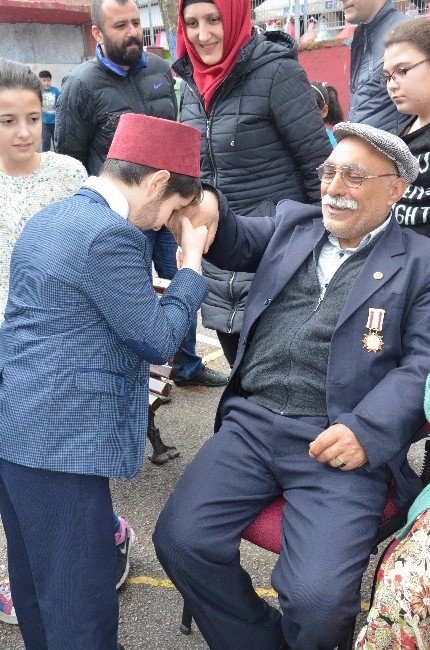 Ali Şuuri’de Anlamlı Anma