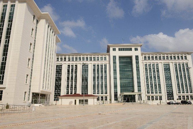 Adana Adliye Sarayı’nın Yüzde 50’si Tamamlandı