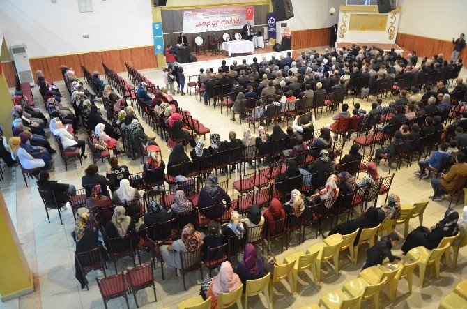 Şehitleri Anma Ve Kuran Ziyafeti Programı Düzenlendi