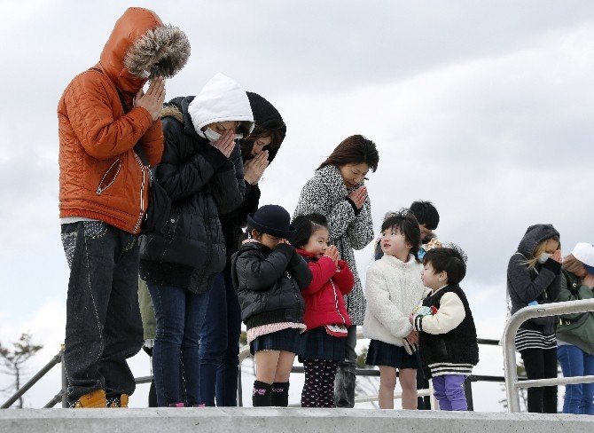 Japonya, 2011 Yılında Meydana Gelen Deprem Ve Tsunamide Hayatını Kaybedenleri Andı