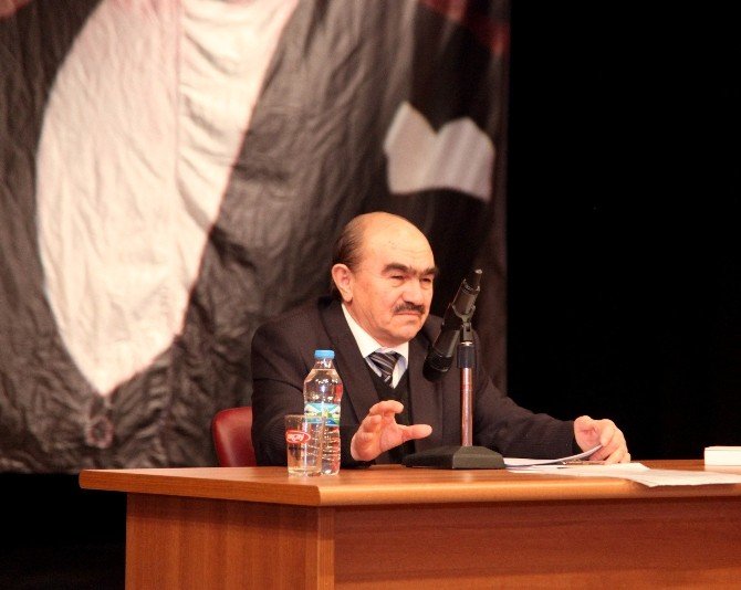 Ahlat’ta "Bağımsızlık Kahramanı Mehmet Akif" Konulu Sempozyum