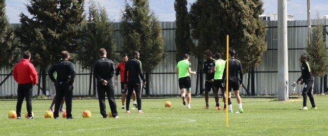 Akhisar Belediyespor, Eskişehirspor Hazırlıklarını Tamamladı