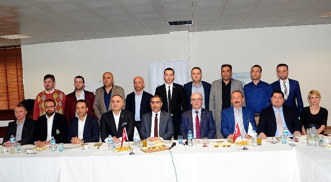 Adana Ekonomi Platformu, Yüreğir Belediye Başkanı Mahmut Çelikcan’ı Konuk Etti