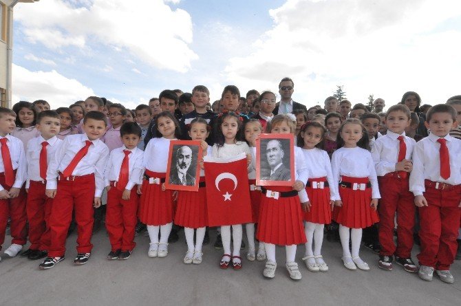 Osmaniye’de İstiklal Marşı Coşkusu