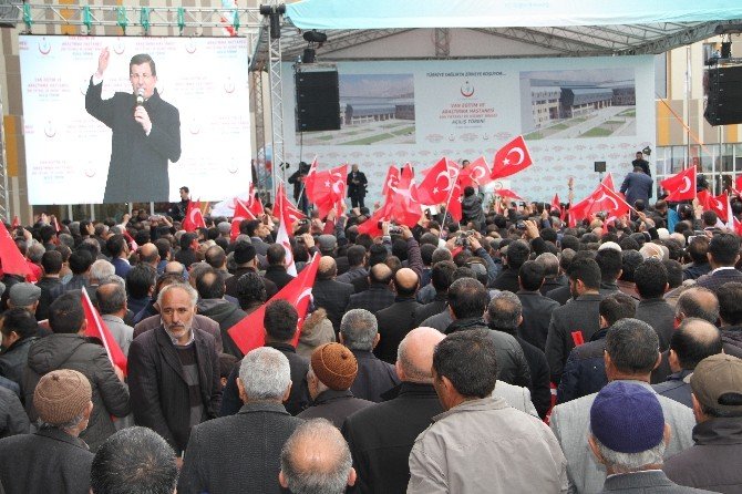 Başbakan Davutoğlu, Van’da Akıllı Hastane Açılışına Katıldı