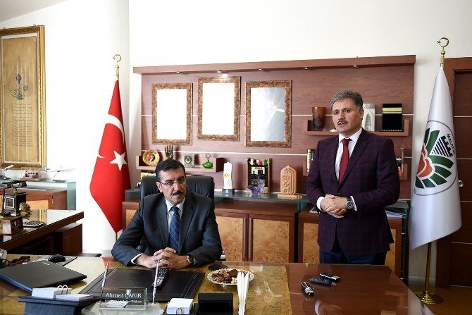 Bakan Tüfenkci’den Başkan Çakır’a Ziyaret