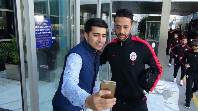 Galatasaray, Gençlerbirliği maçı için Ankara'ya gitti