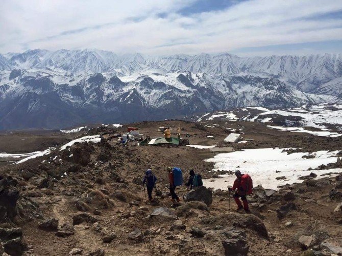 Muşlu Dağcı İran Demavent Dağı Tırmanışına Katıldı
