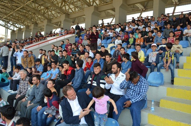 Suriyelilerin Final Maçı Şölene Dönüştü