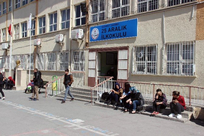 Terör Mağduru Öğrenciler Gaziantep’te YGS’ye Girdi