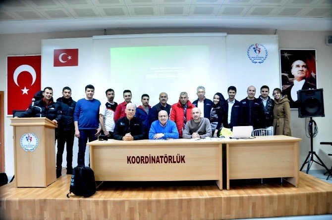 Adana’da Bisiklet Hakem Gelişim Semineri Gerçekleştirildi