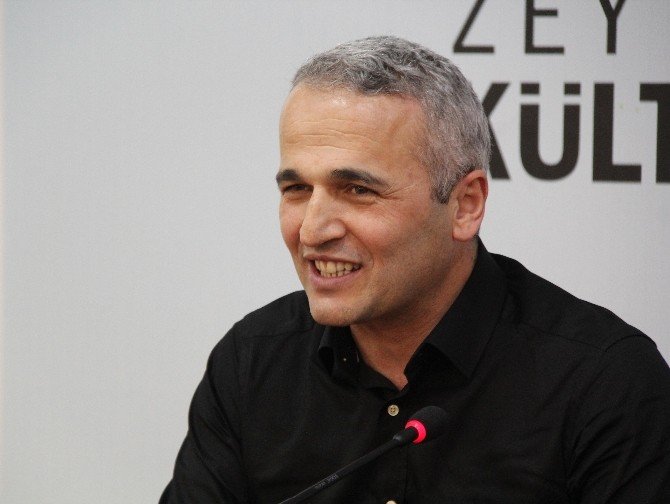 Prof. Dr. Ekrem Demirli: “Bizi İnsan Kılan Şey, Allah’a İman Etmektir”