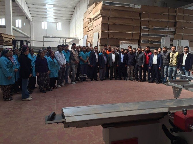 Milletvekili Adnan Boynukara İşçilerle Bir Araya Geldi