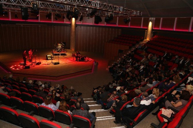 Herodot Kültür Merkezi İlk Konserinde Snowowl’u Konuk Etti