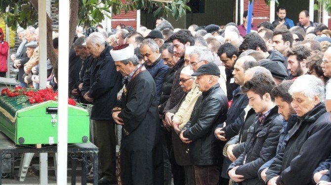 Burhaniye’de Doktor Kenan Tortop Son Yolculuğuna Uğurlandı